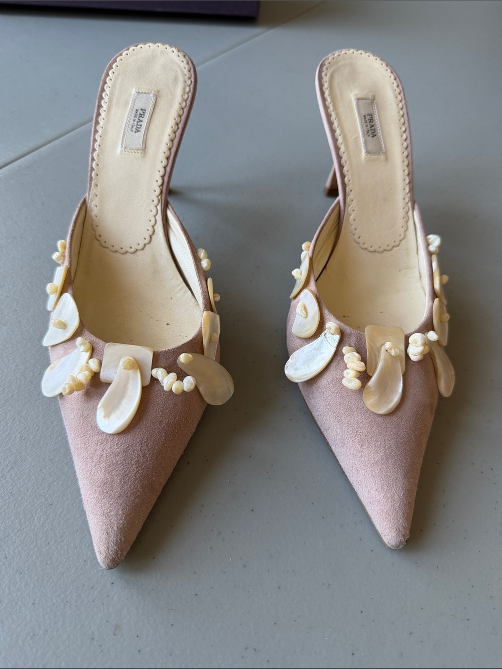 PRADA VTG Runway Pink Suede Pointed-Toe Mule Heel Shoe Embellished w/Shells 38.5
